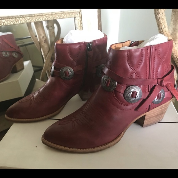 Dolce Vita Harness Boot - Picture 4 of 7